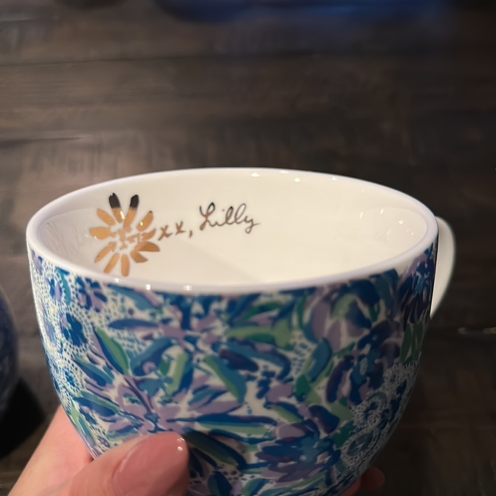 Lilly Pulitzer Tiger XX Lily Blue Floral Two 12oz Coffee Mugs Tea Cups Collector - Picture 13 of 16
